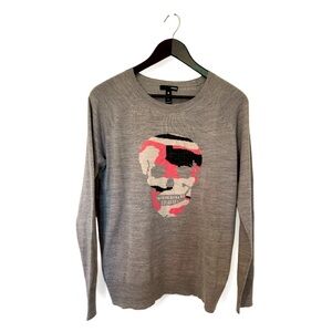 Aqua lightweight skull 💗☠️💗sweater size M